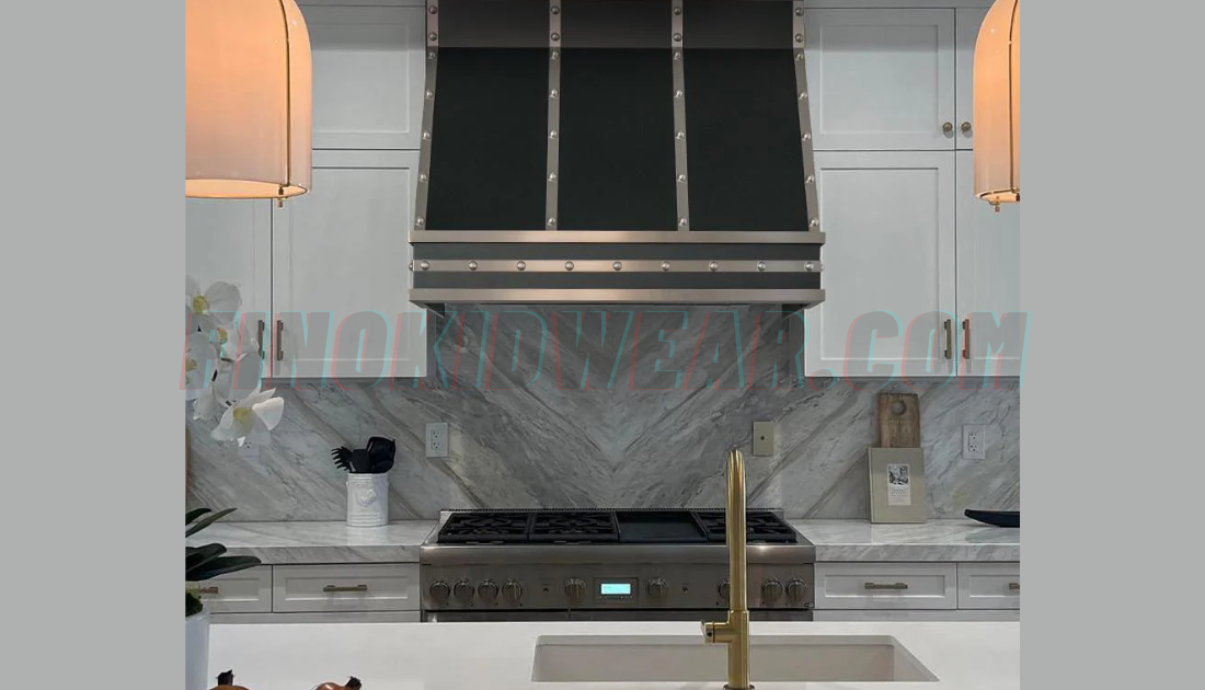 Luxury Range Hood for Contemporary Spaces